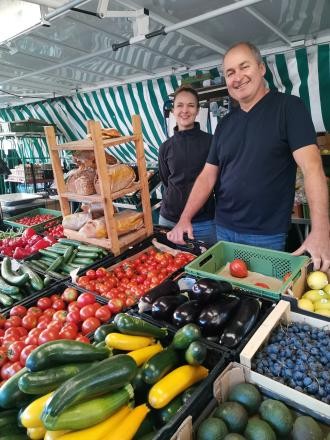 Foto von Marktbeschickern auf dem Göppinger Wochenmarkt