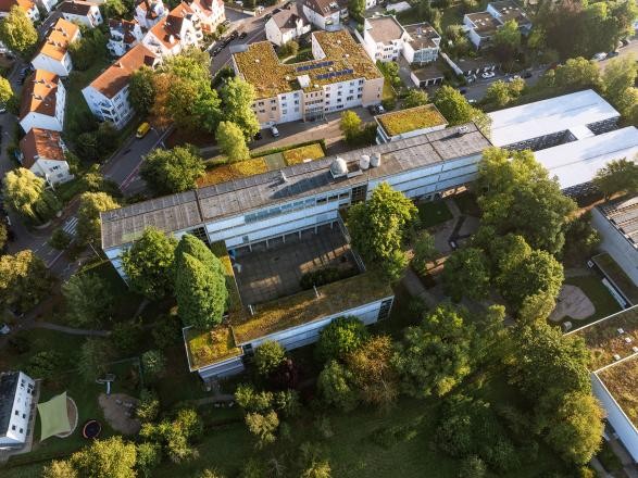 Luftbild des Hohenstaufen-Gymnasiums