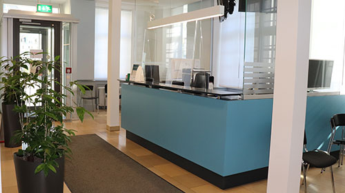 Der Infoschalter im Bürgerbüro im Rathaus Göppingen.