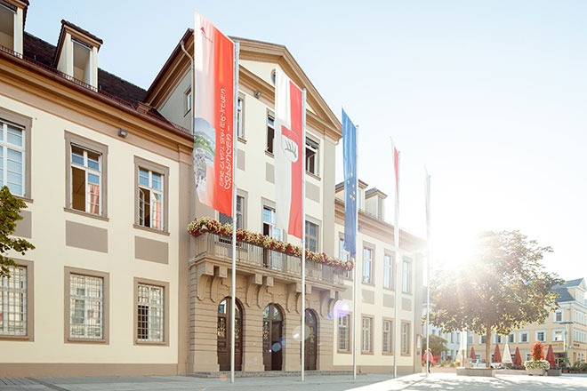 Das Rathaus in Göppingen von vorne
