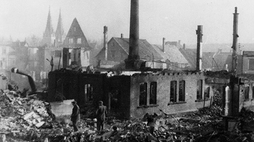 Zerstörte Gebäude in der Göppinger Nordstadt 1945.