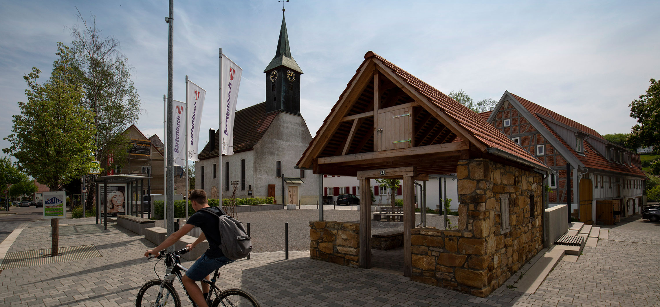 Die Ortsmitte von Bartenbach