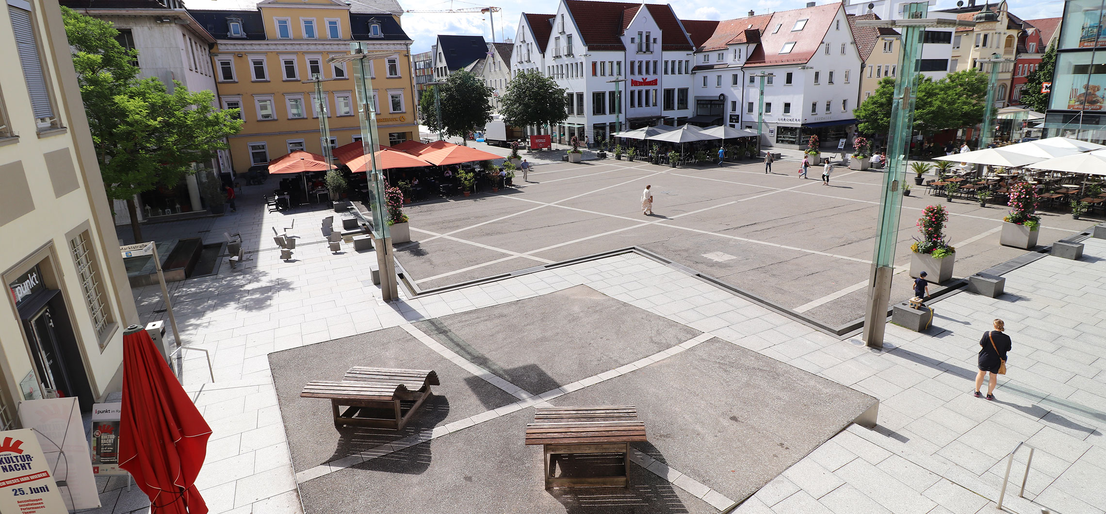 Aufnahme des Göppinger Marktplatzes im Sommer.