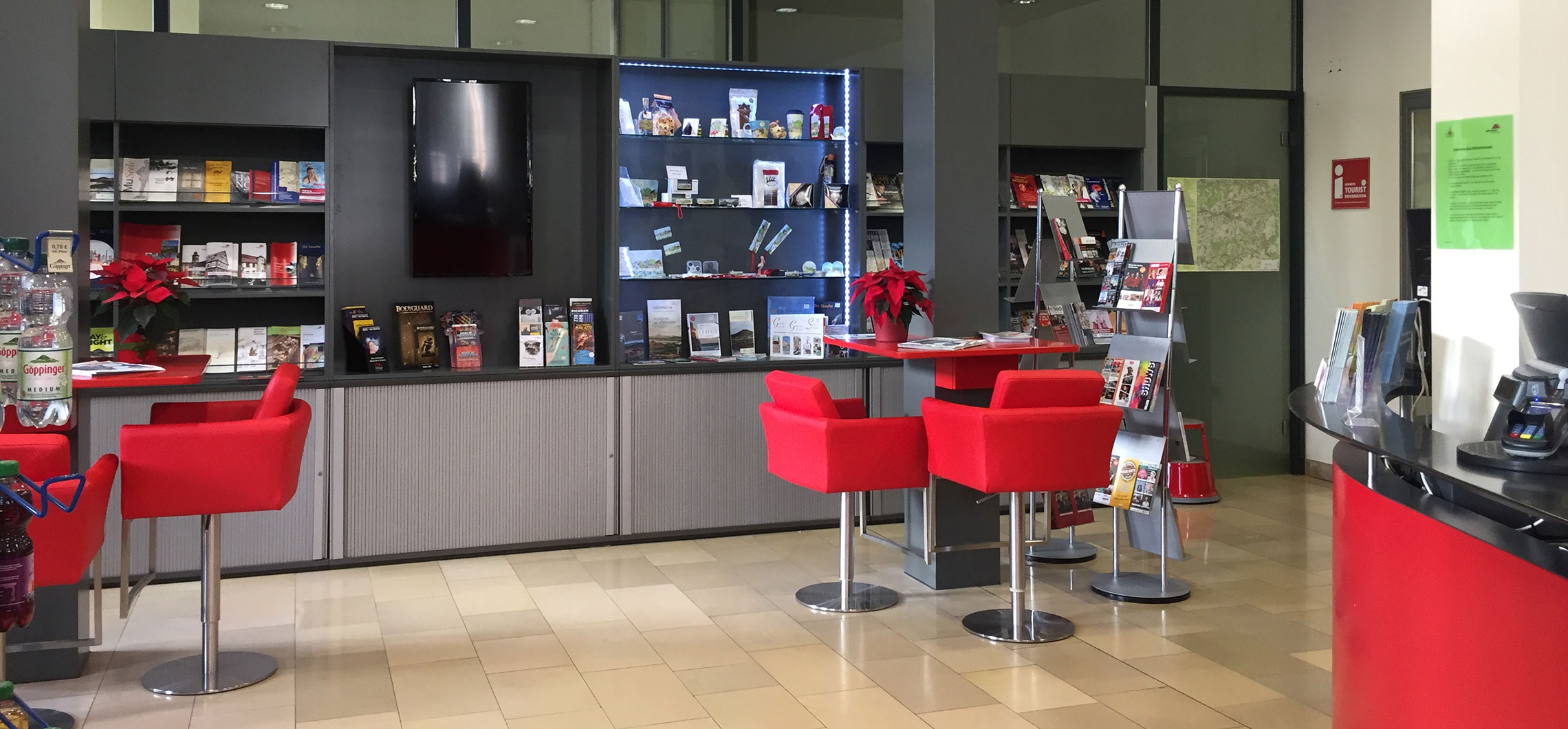 Innenansicht des ipunkts im Rathaus in Göppingen. 