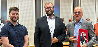 OB Alex Maier mit zwei Nachrückern im Gemeinderat