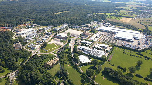 Luftaufnahme des Stauferparks in Göppingen.