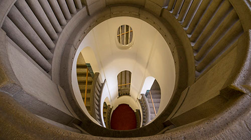 Die Treppe im Mörike-Gymnasium in Göppingen.