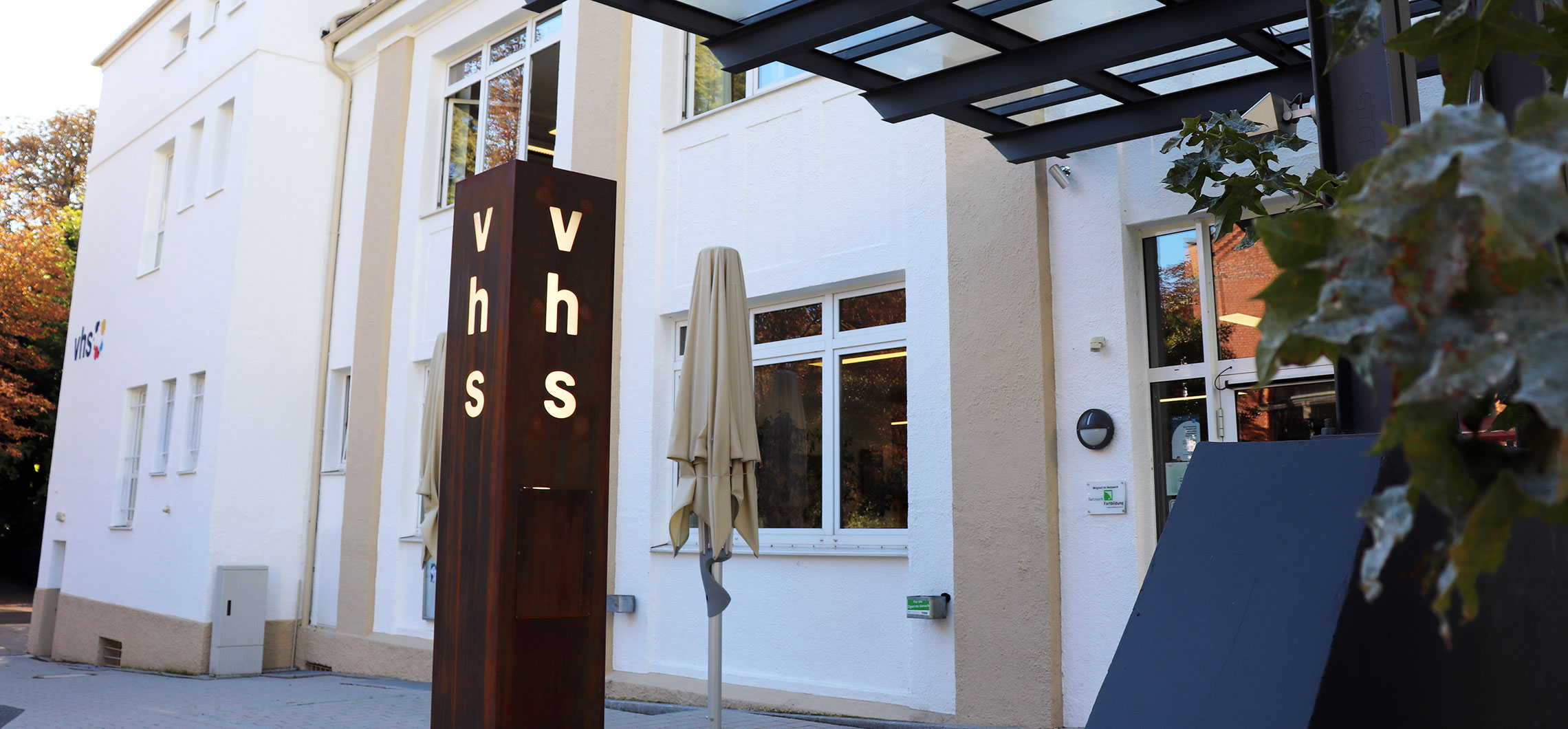Der Eingangsbereich der Volkshochschule Göppingen